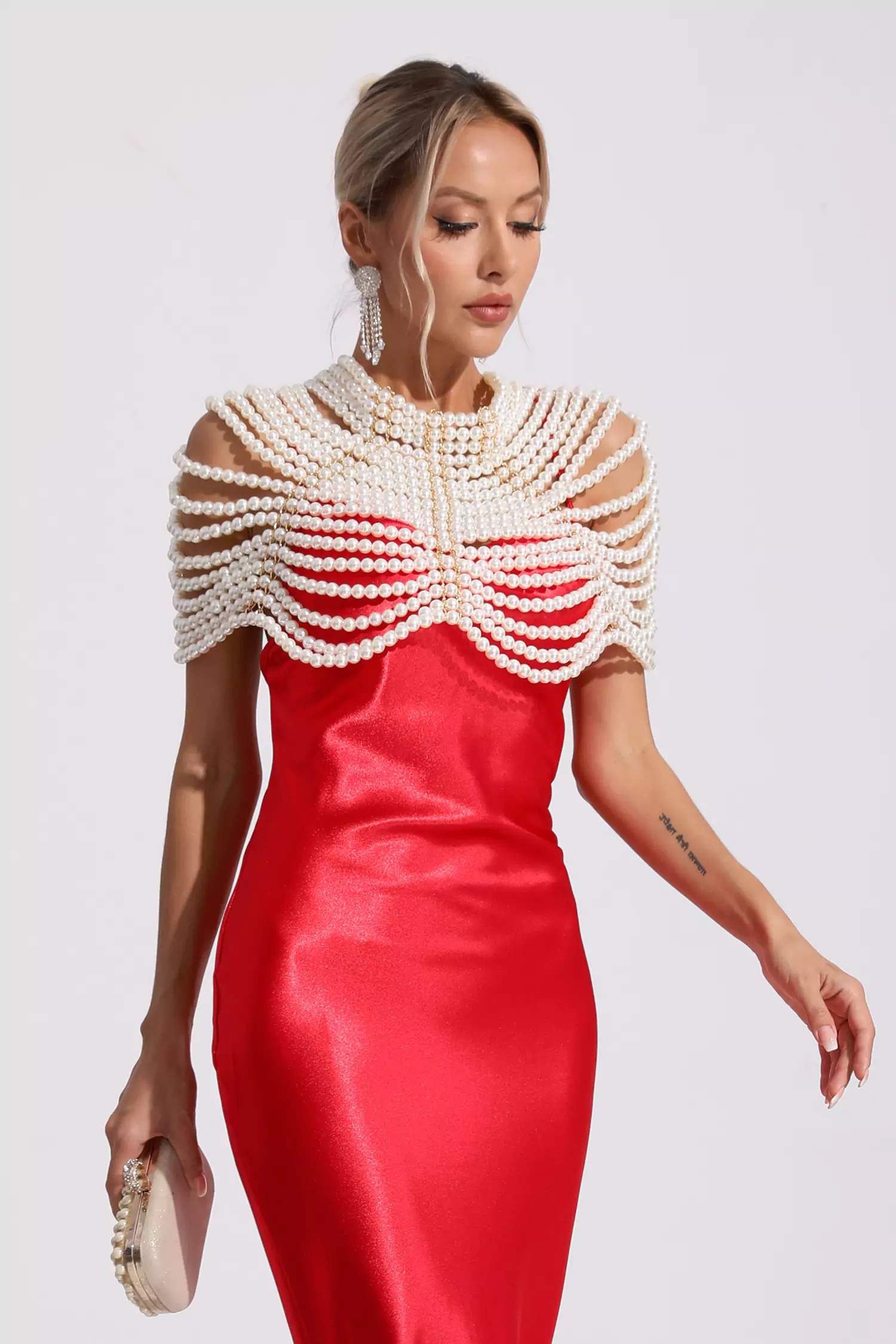 Motley Multilayer Pearl Shawl Necklace