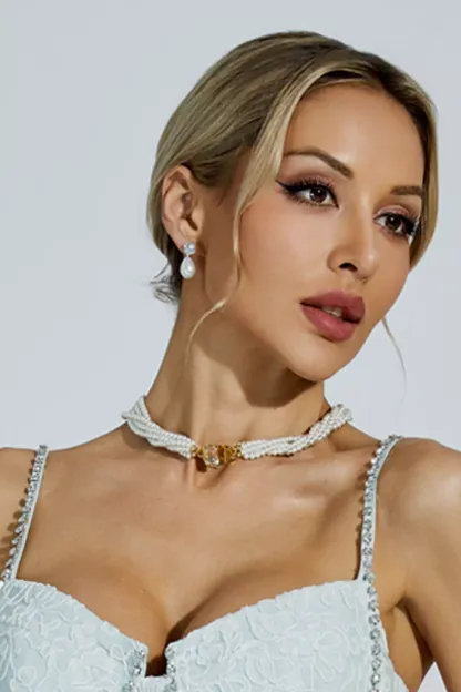 Effie White Pearl Necklace