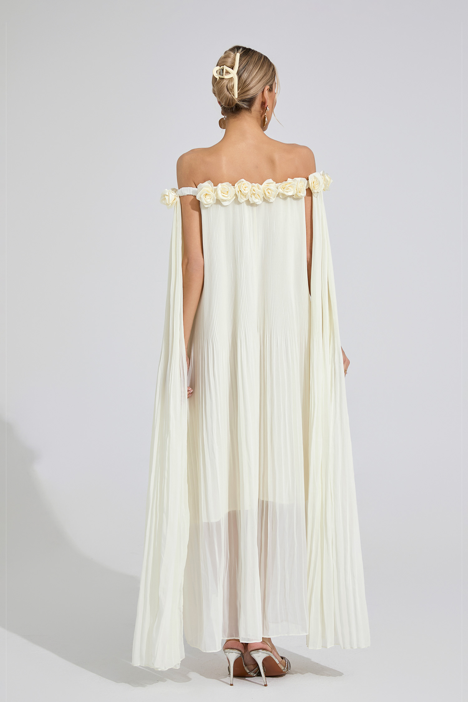 Isthmus Apricot Floral Maxi Dress