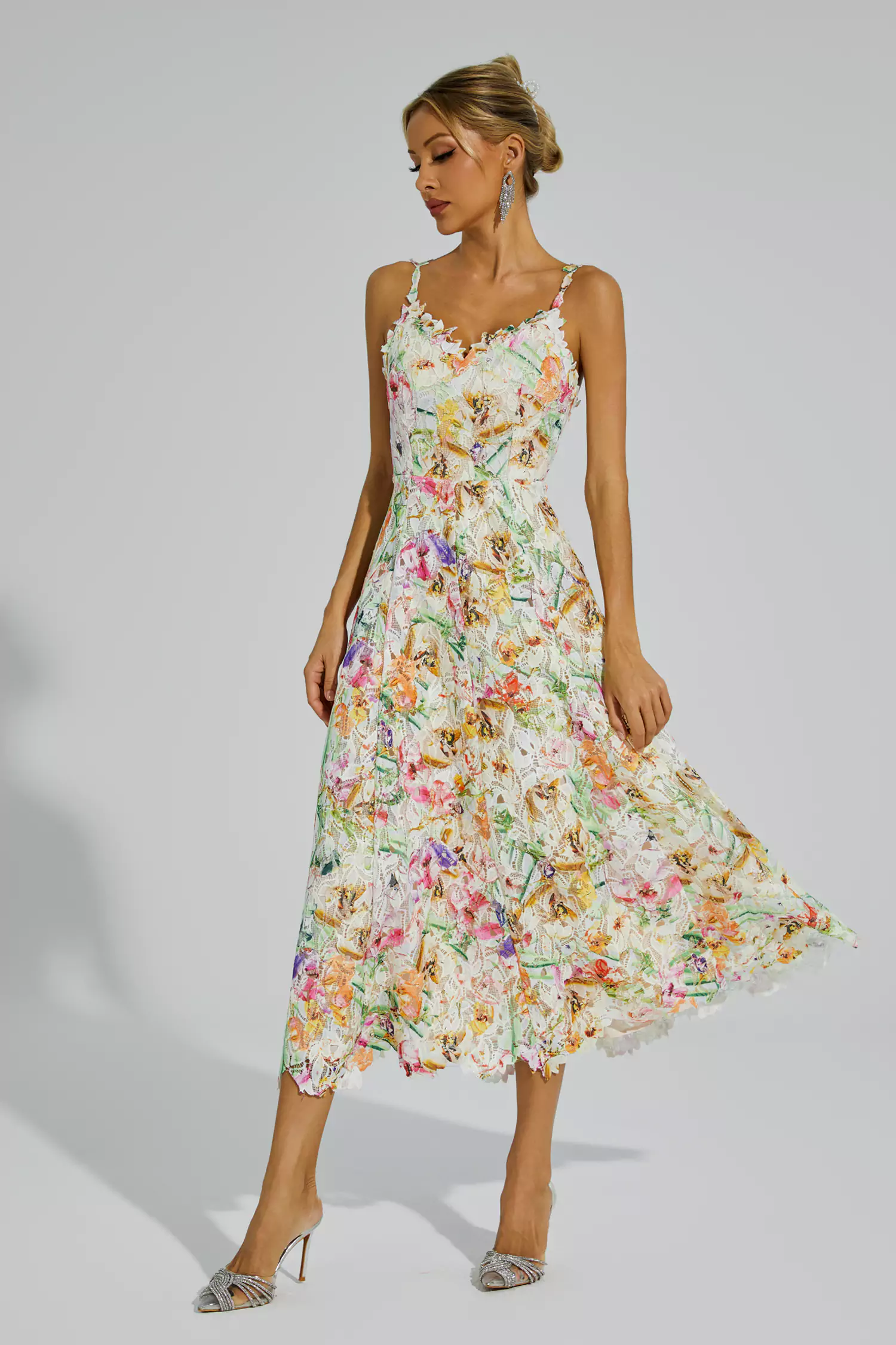 Dulles Floral Embroider Midi Dress