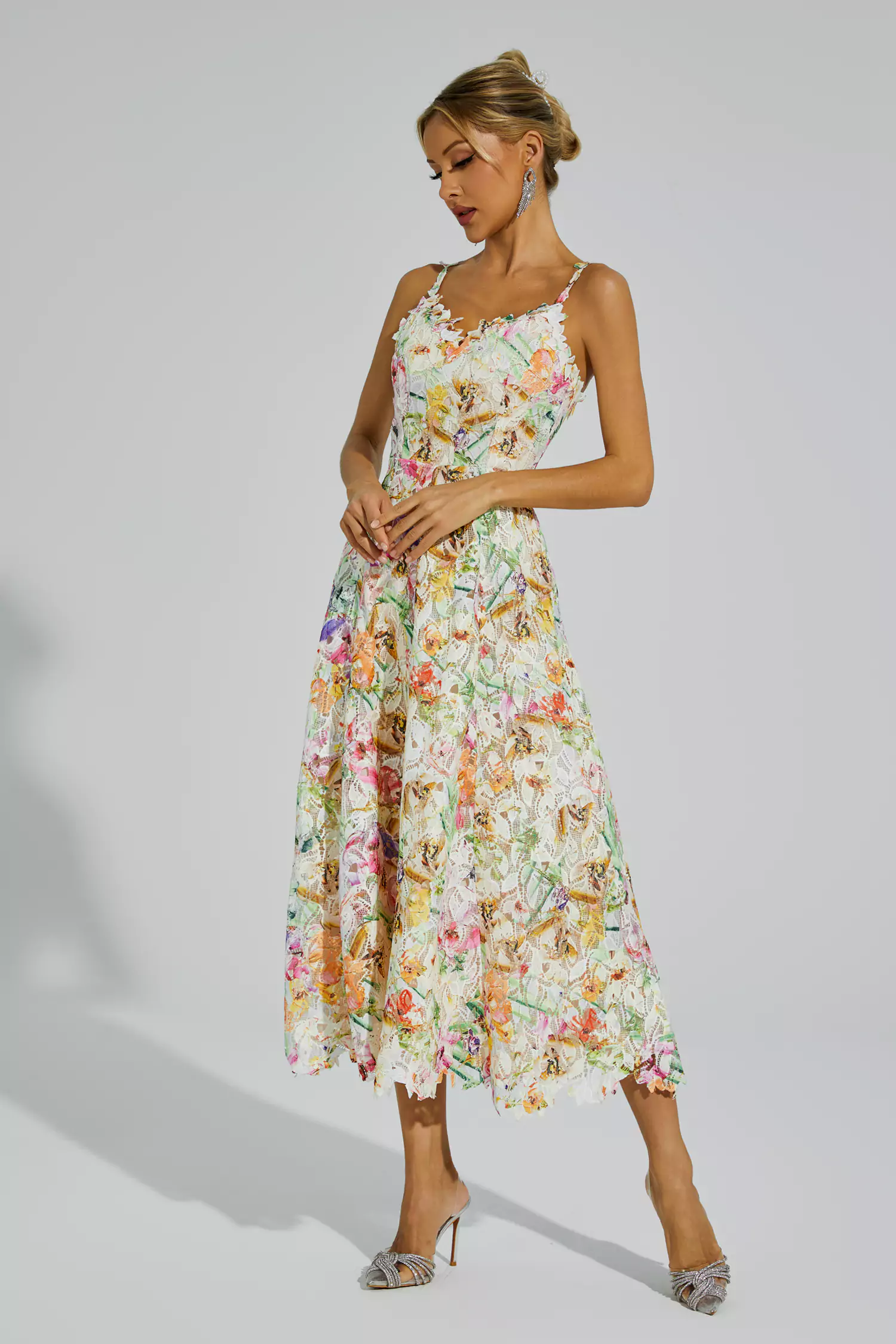 Dulles Floral Embroider Midi Dress