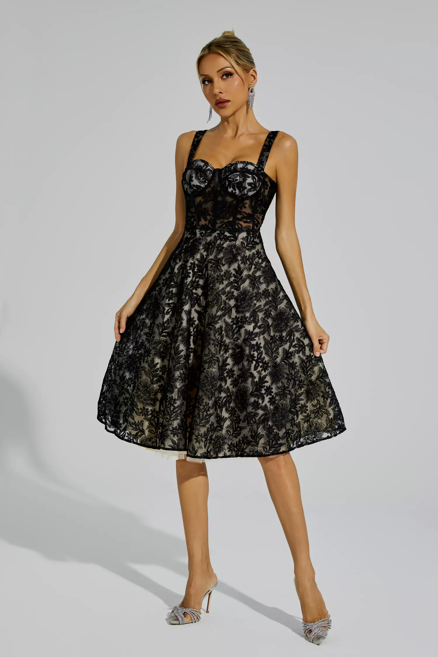 Narcissus Black Lace Embroideries Midi Dress