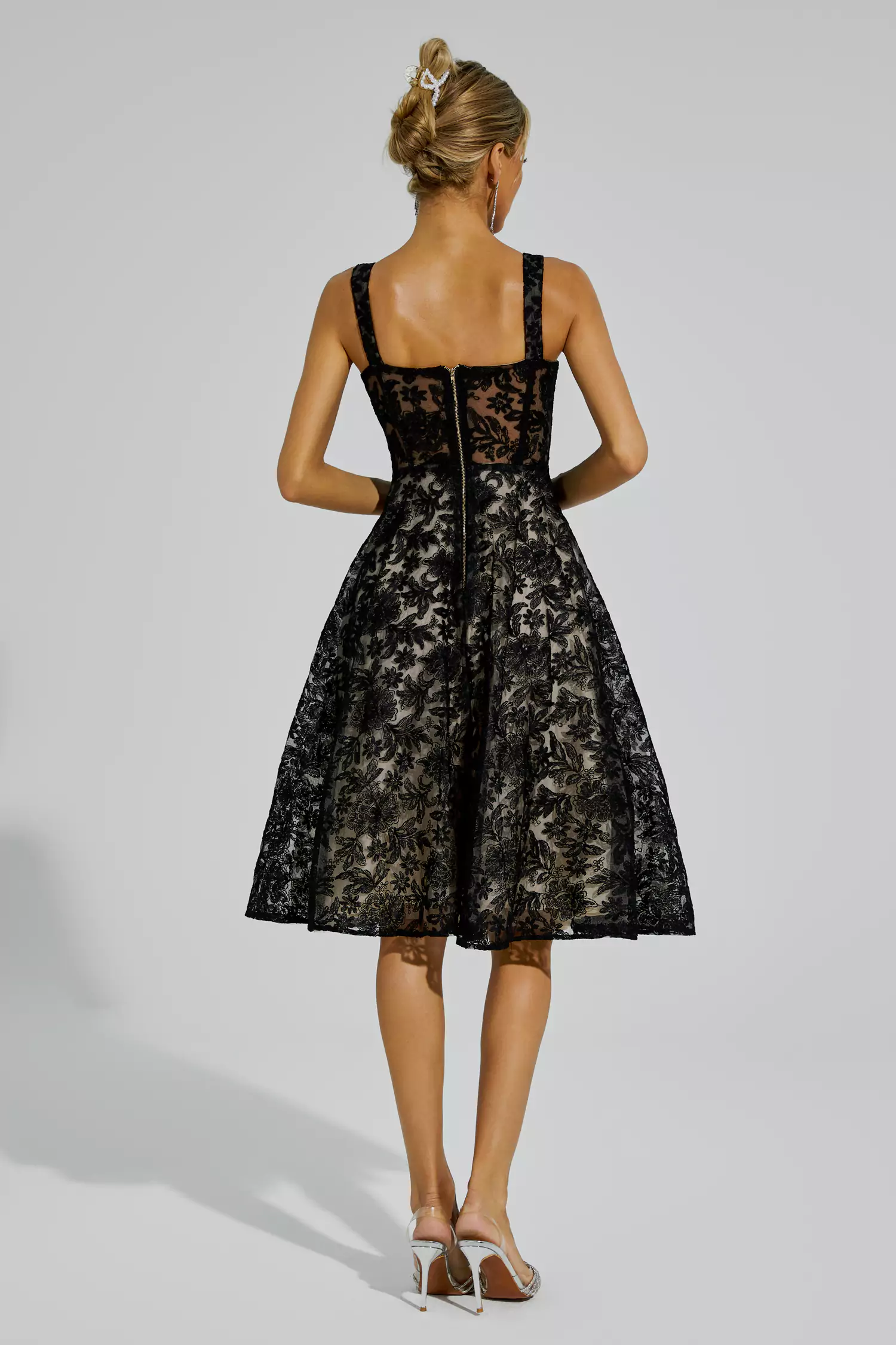 Narcissus Black Lace Embroideries Midi Dress