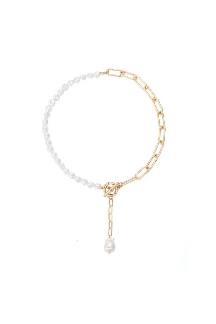 Finn Pearl Necklace