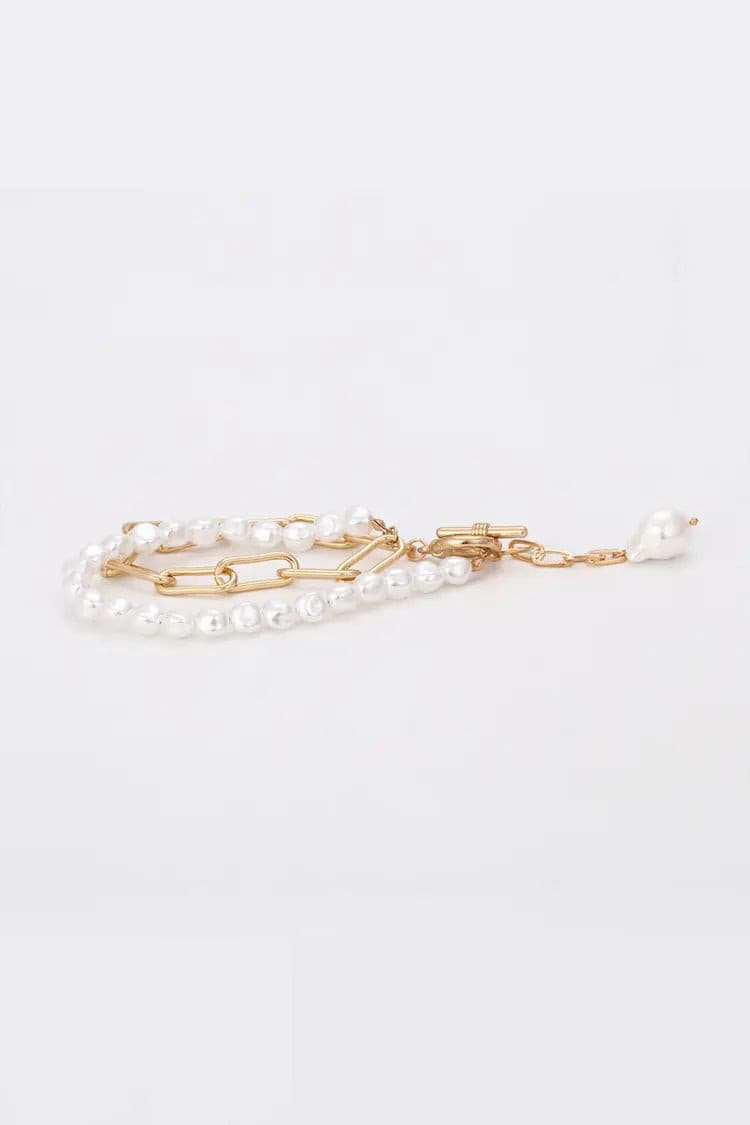 Finn Pearl Necklace