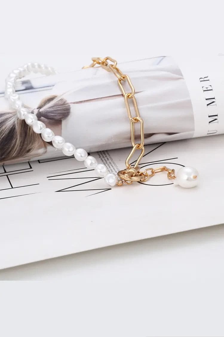 Finn Pearl Necklace