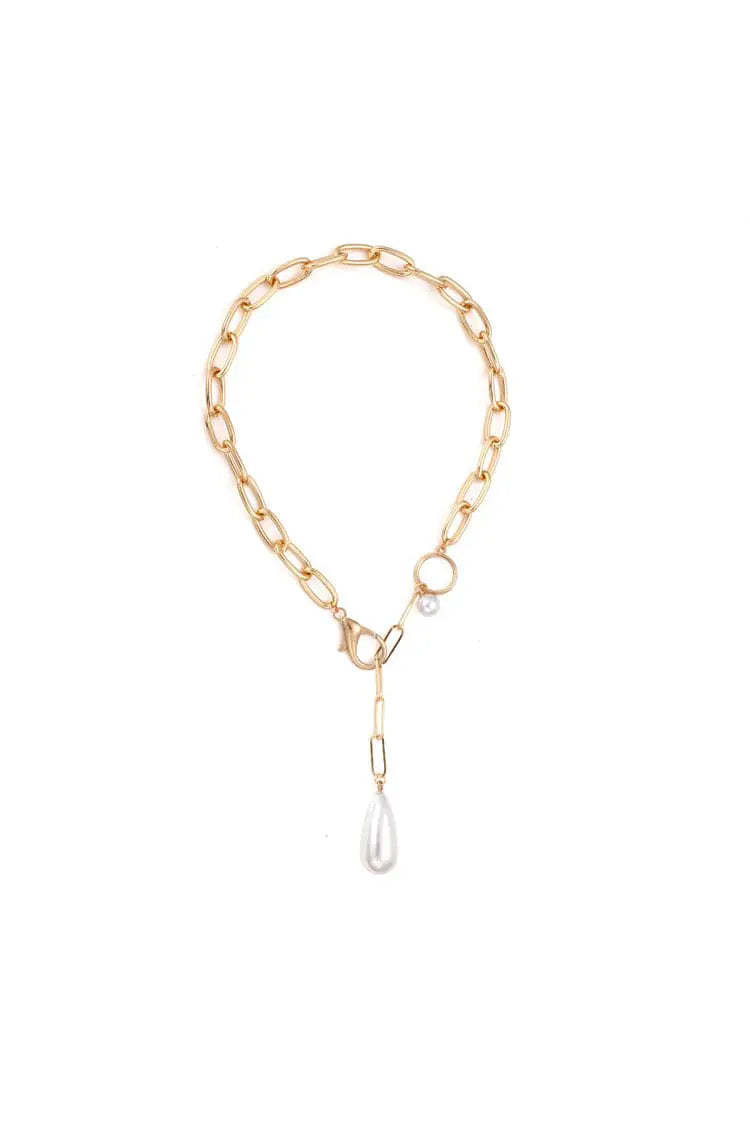 Chasel Baroque Pearl Necklace