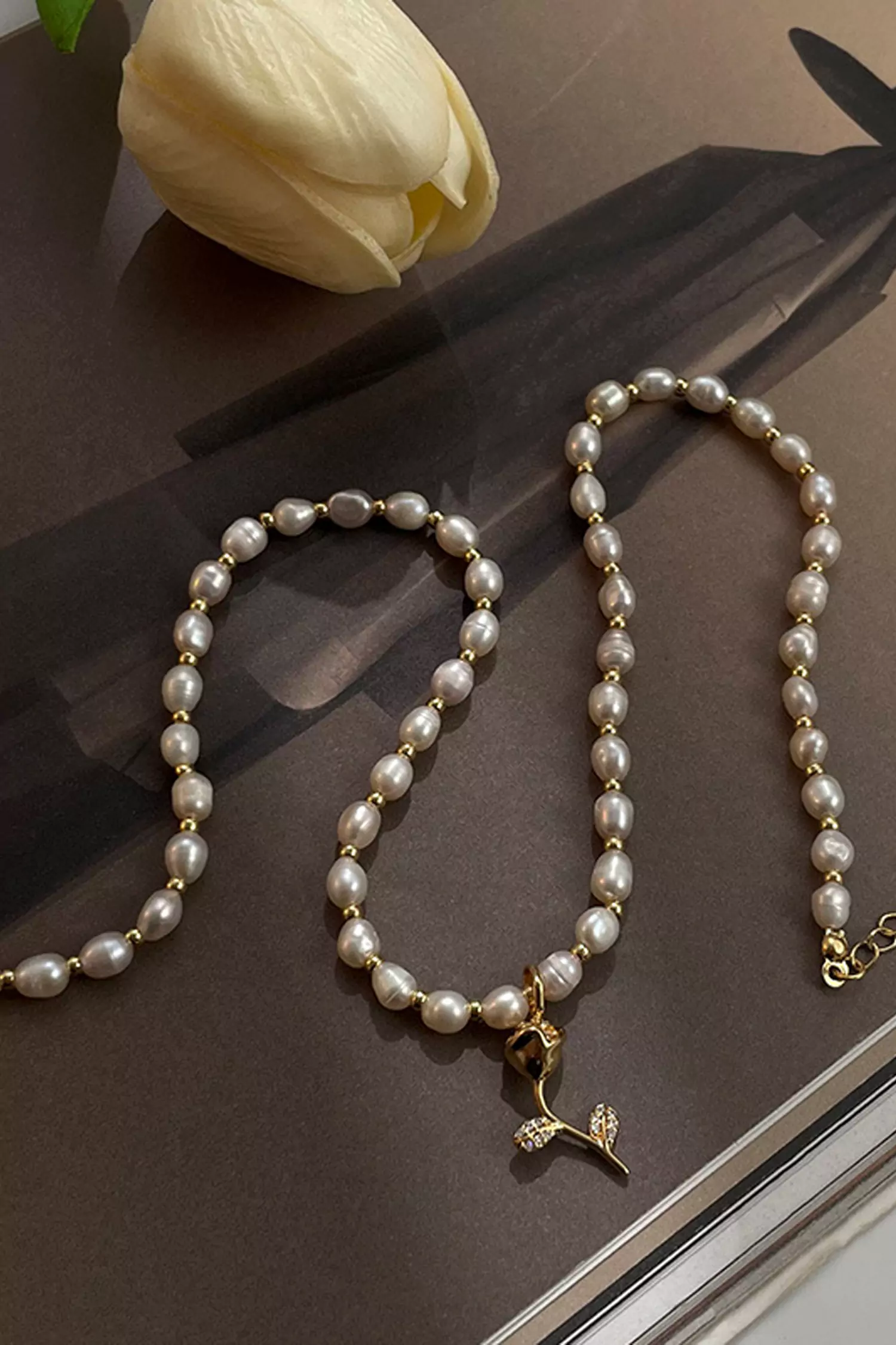 Hume White Pearl Rose Necklace