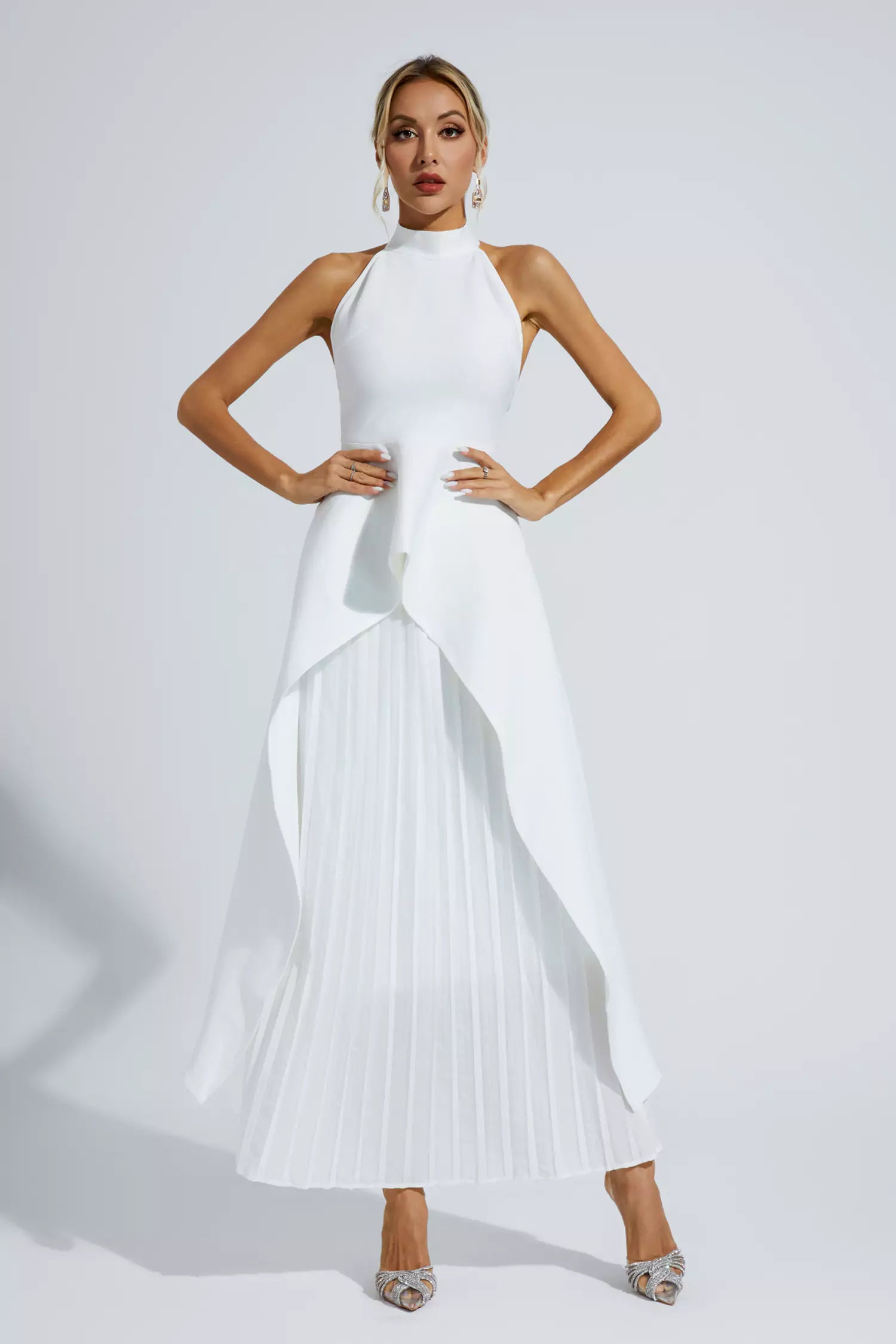 Verne White Irregular Set