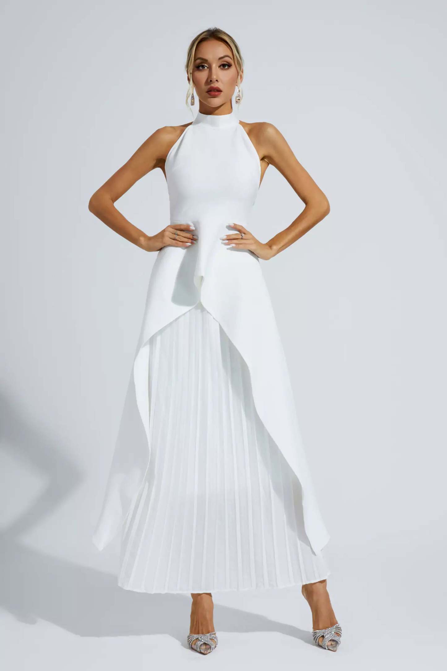 Verne White Irregular Set