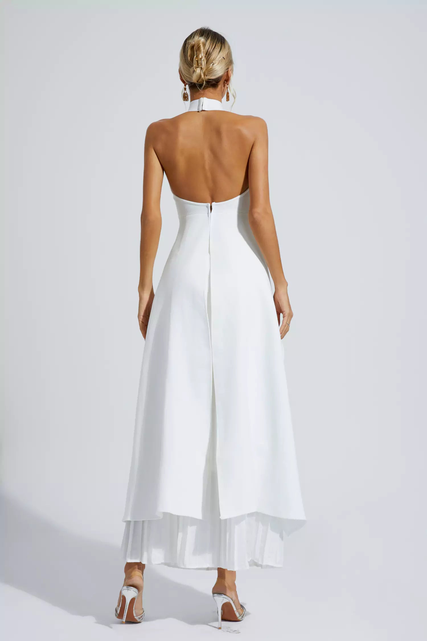 Verne White Irregular Set