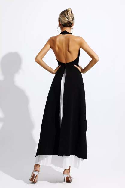 Verne Black White Irregular Set