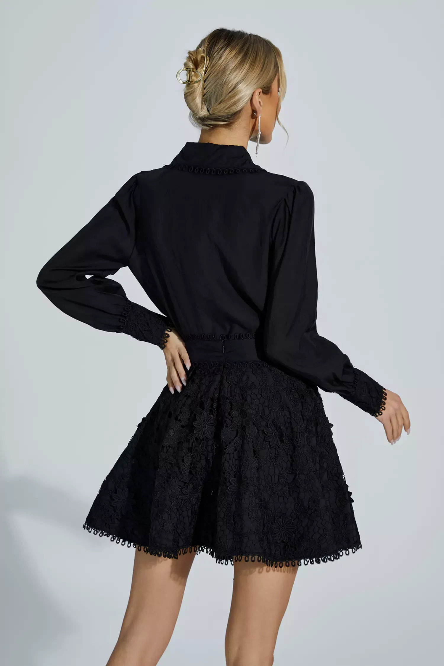 Hardy Black Embroidery Set