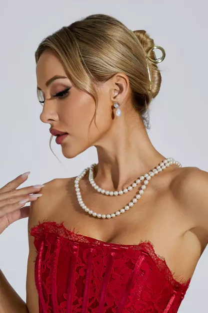 Jones White Pearl Necklace