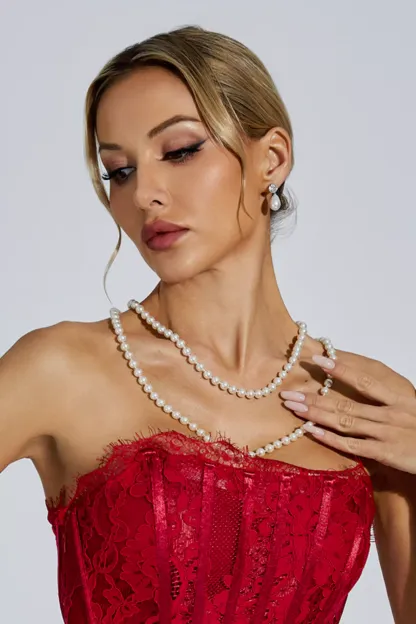 Jones White Pearl Necklace