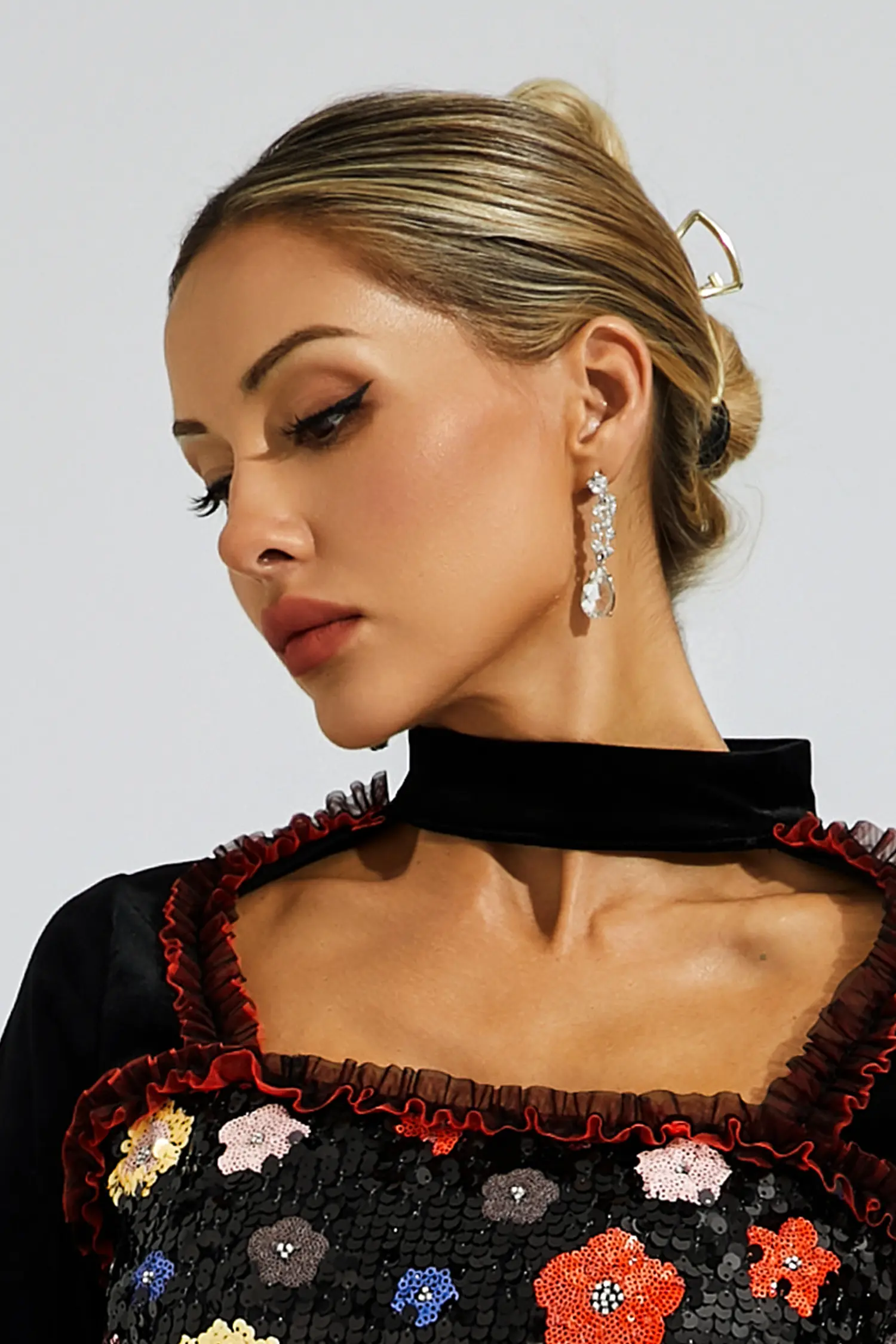 Edwiin Silver Crystal Earrings