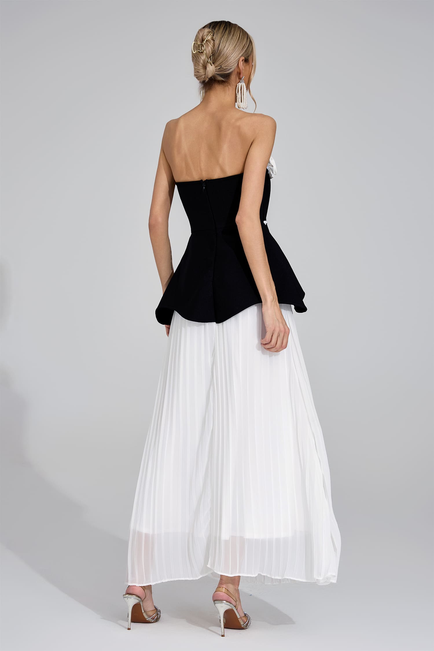 Tindra Black White Floral Maxi Dress