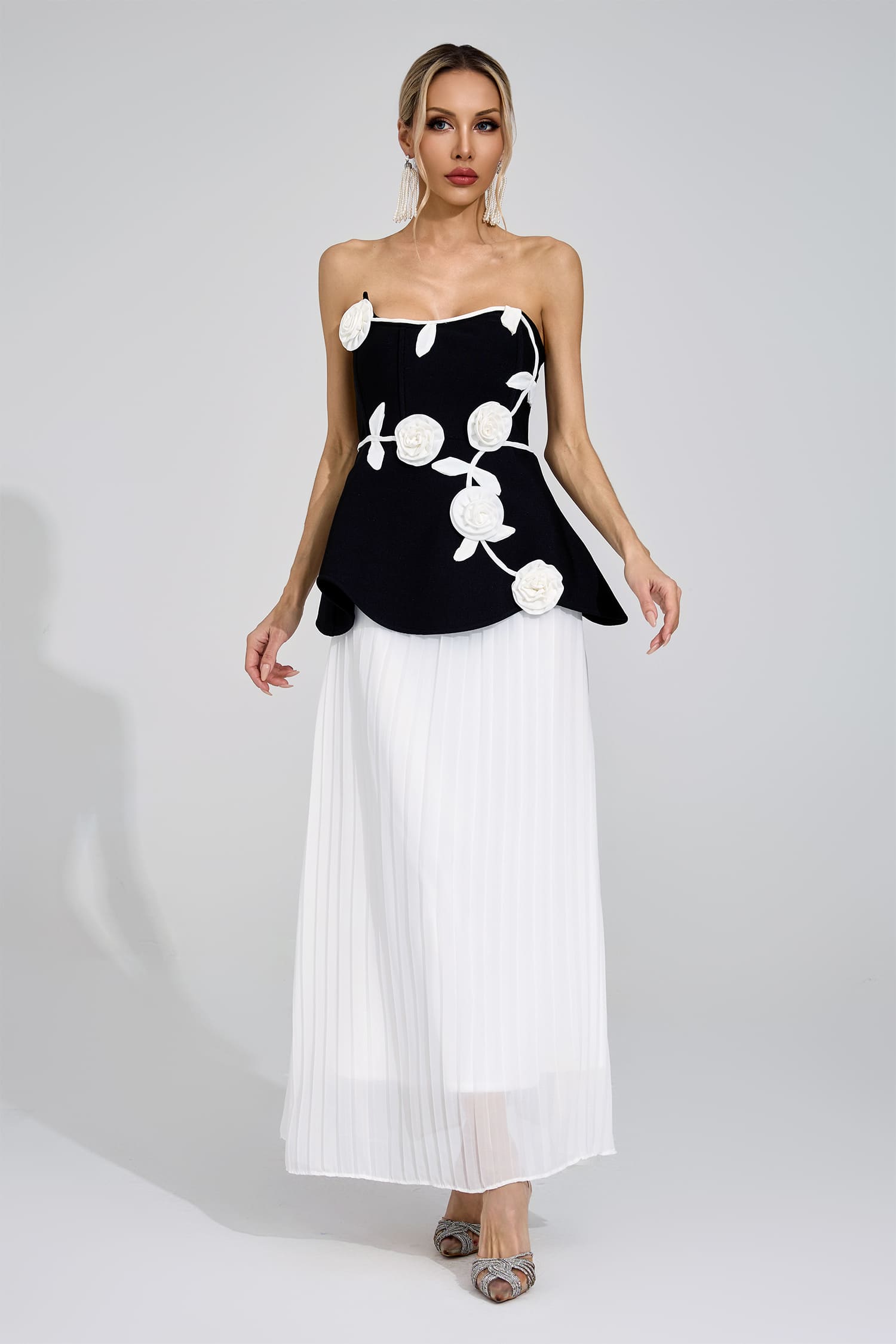 Tindra Black White Floral Maxi Dress