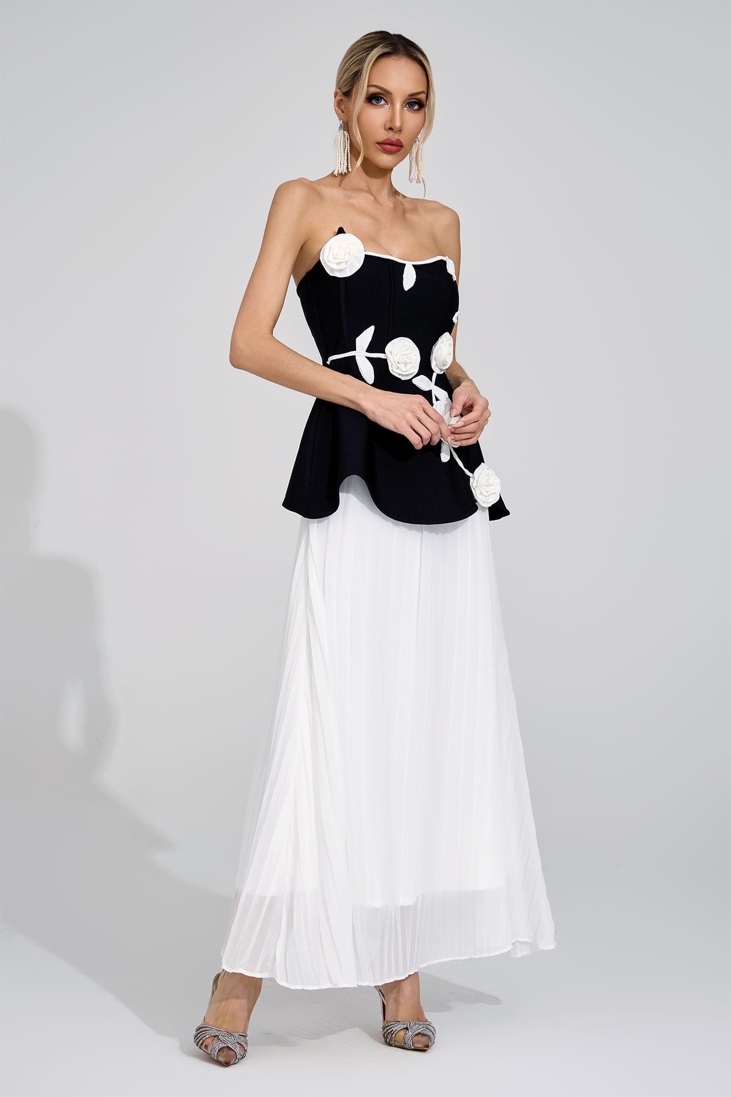 Tindra Black White Floral Maxi Dress