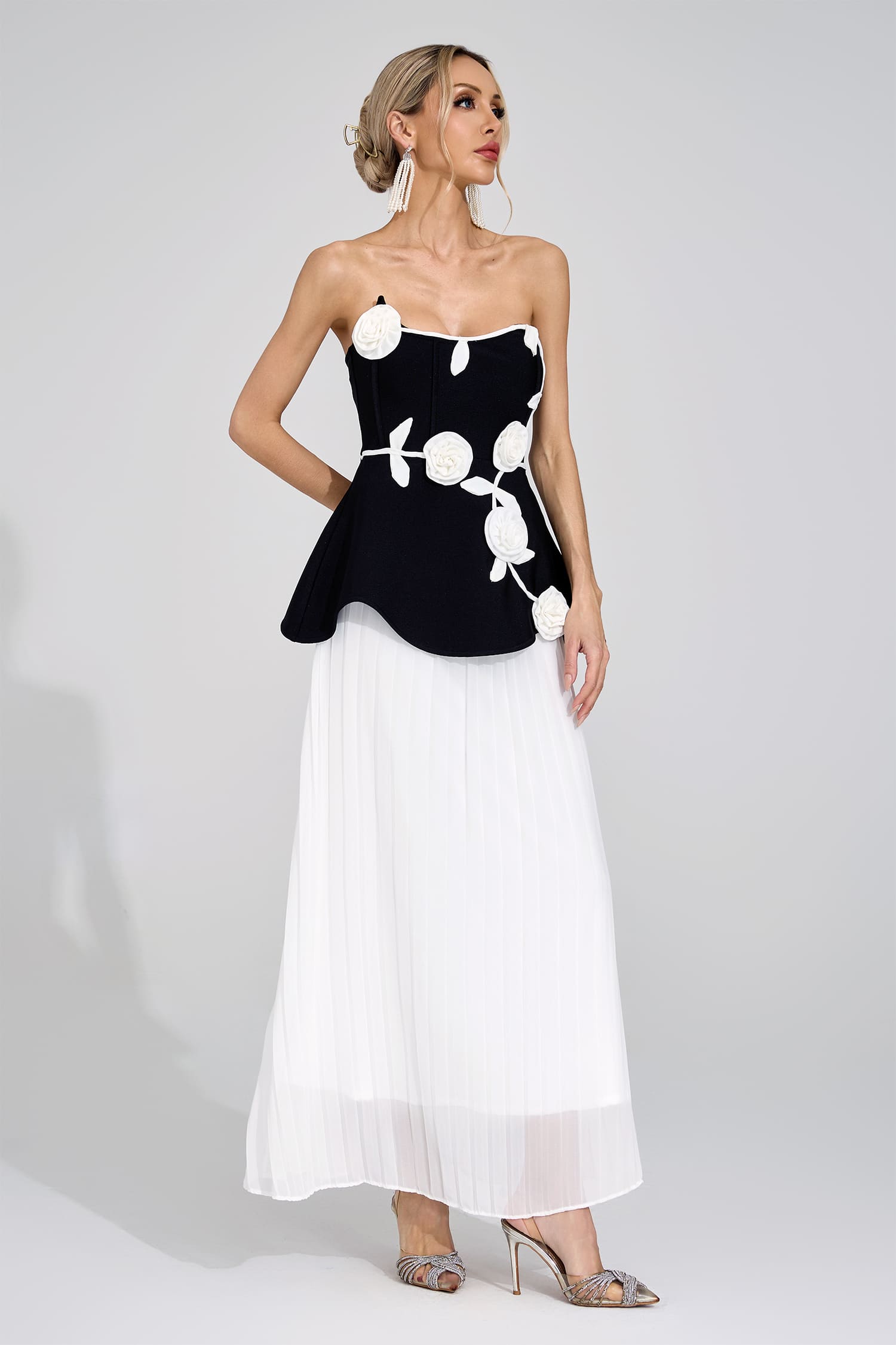 Tindra Black White Floral Maxi Dress