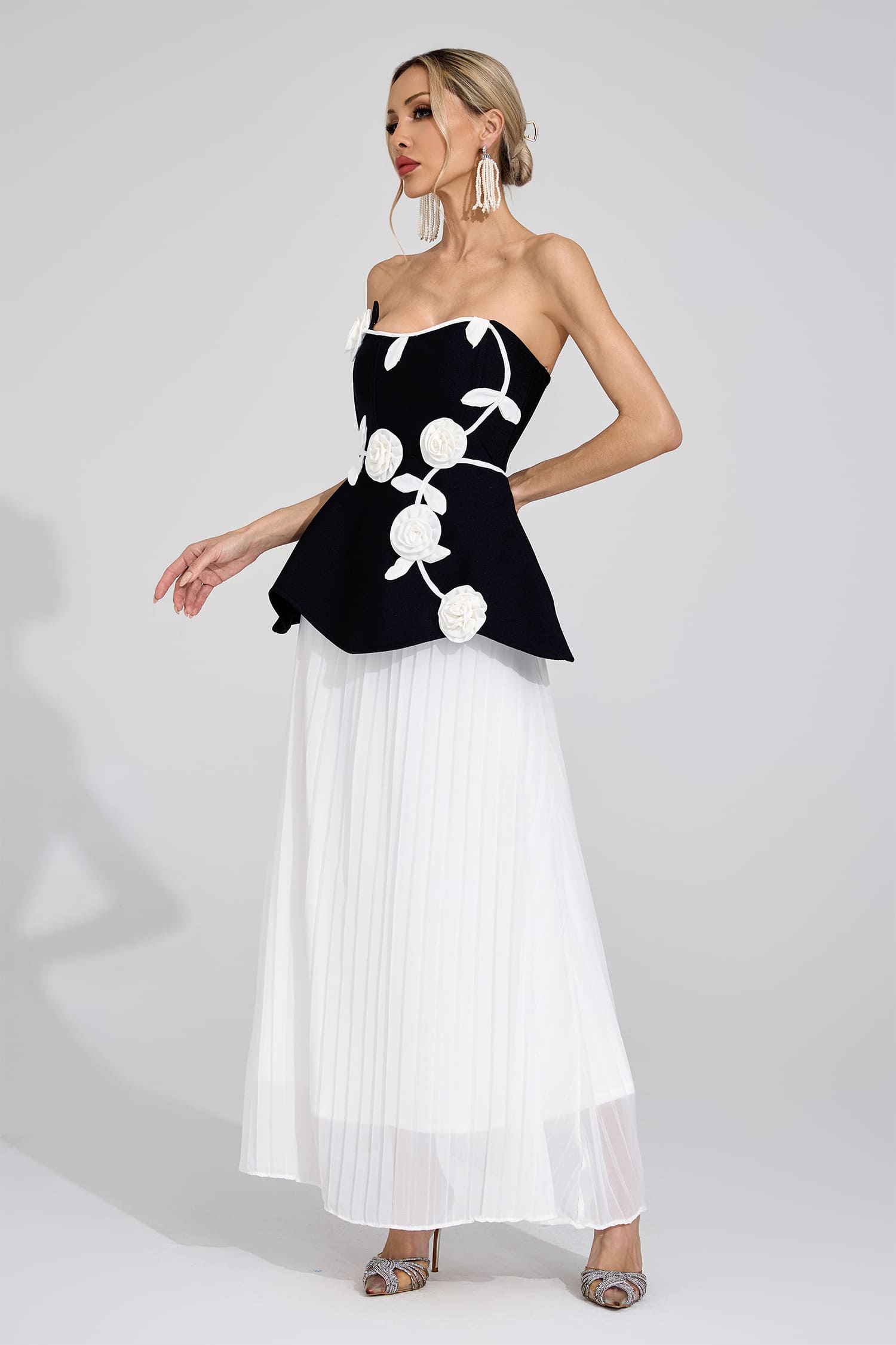 Tindra Black White Floral Maxi Dress
