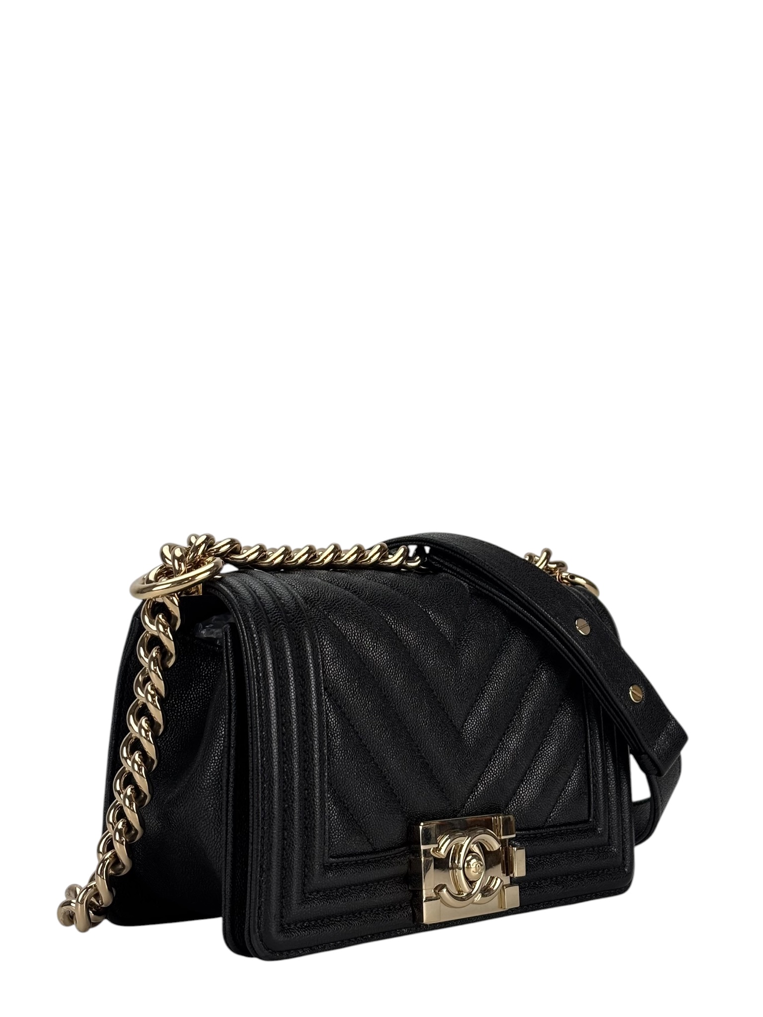CHANEL - Small Boy Flap Bag V-stich Black Caviar Sliver Hardware