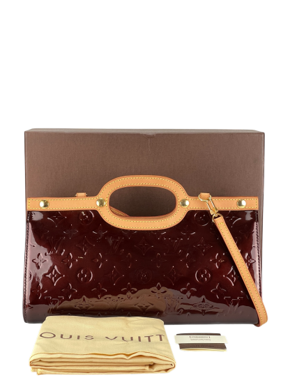 LOUIS VUITTON - Red Patent Leather Vernis Roxbury Shoulder Bag