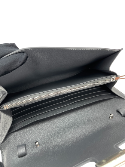 HERMES - Constance to go H0 Gris Misty Evercolor Palladium Hardware 