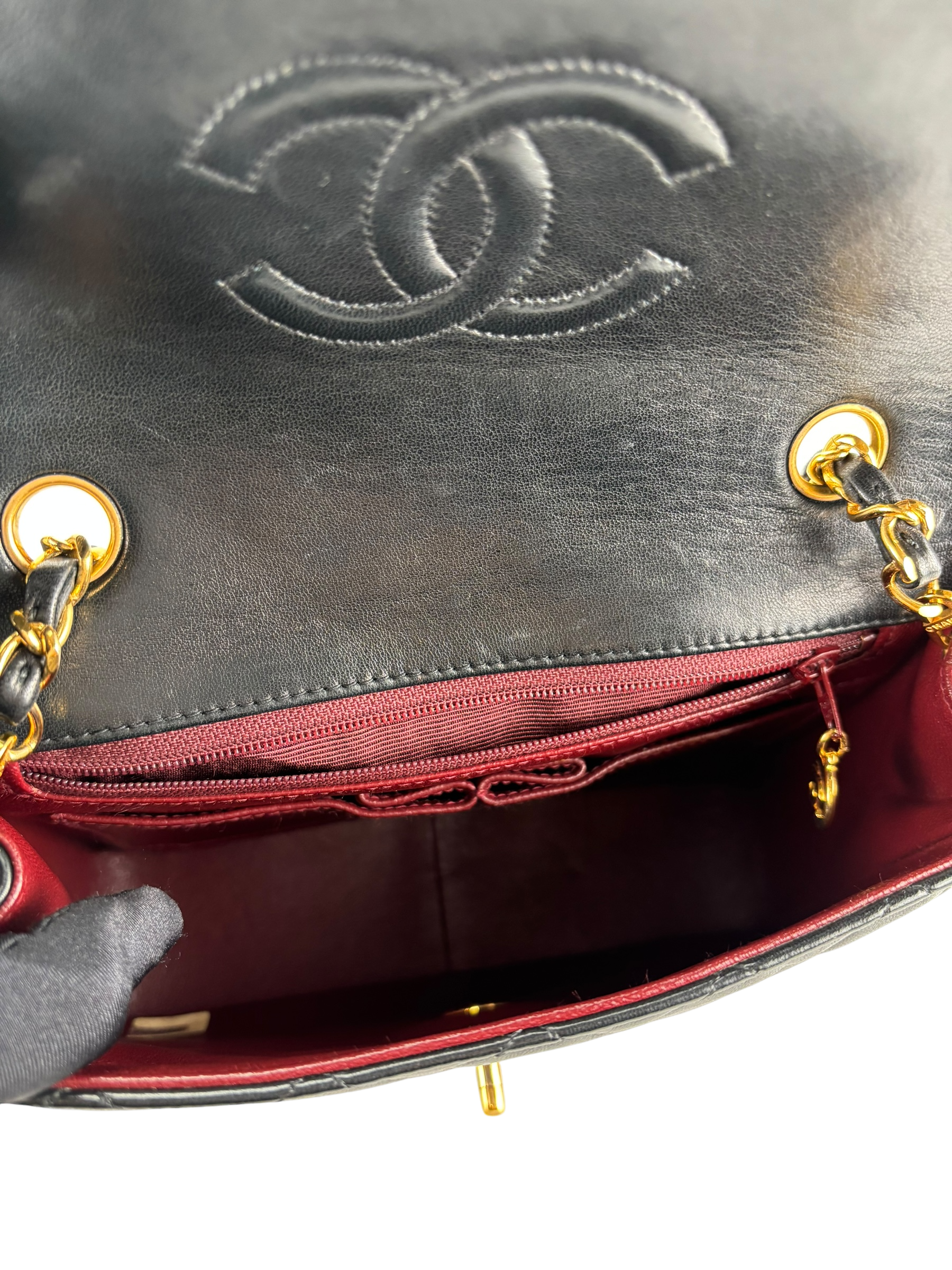 CHANEL - Mini Matlasse 20 Lambskin Single Flap Single Chain Bag Black Gold Hardware