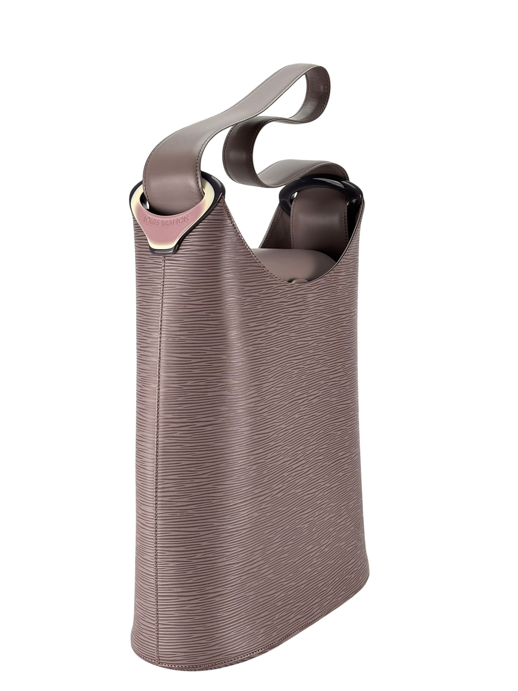 LOUIS VUITTON - Lilac Epi Sac Verseau Leather Shoulder Bag