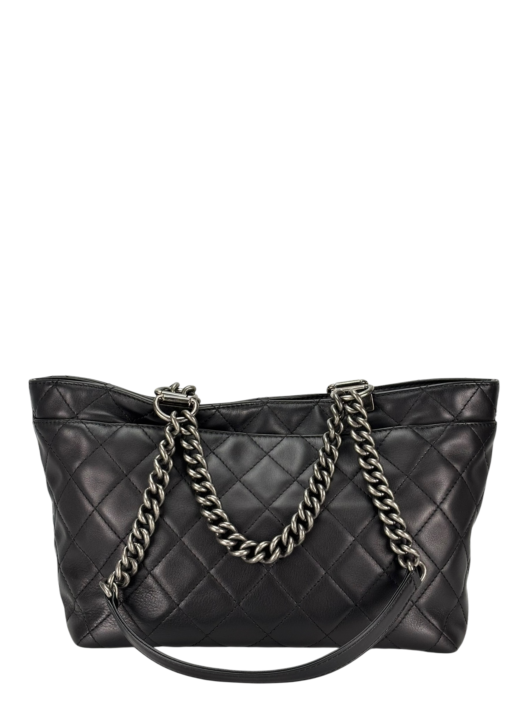CHANEL -