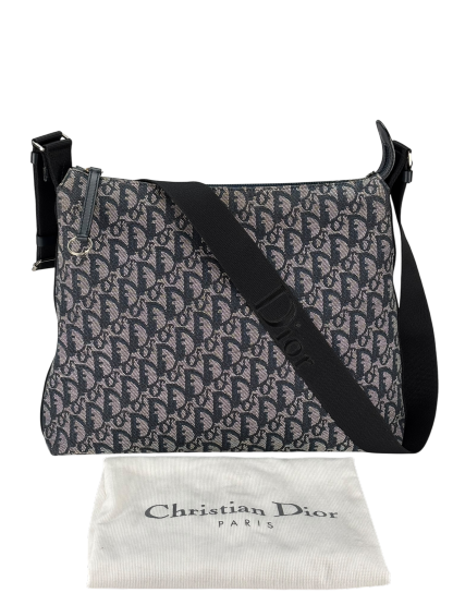 CHRISTIAN DIOR - Navy Diorissimo Pochette Shoulder Bag