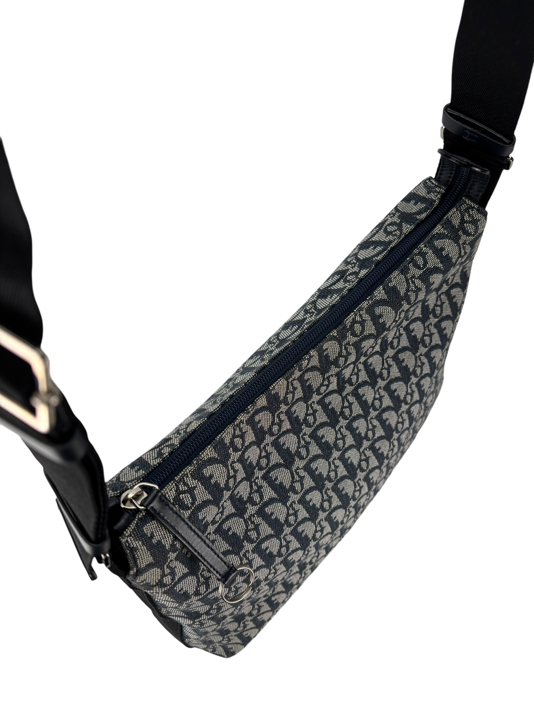 CHRISTIAN DIOR - Navy Diorissimo Pochette Shoulder Bag