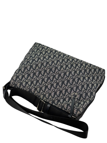 CHRISTIAN DIOR - Navy Diorissimo Pochette Shoulder Bag