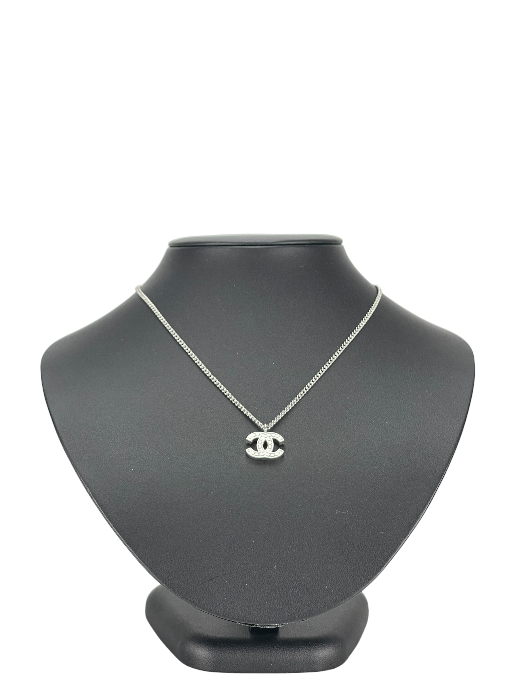 CHANEL - 06V Sliver CC logo Crystal Necklace 