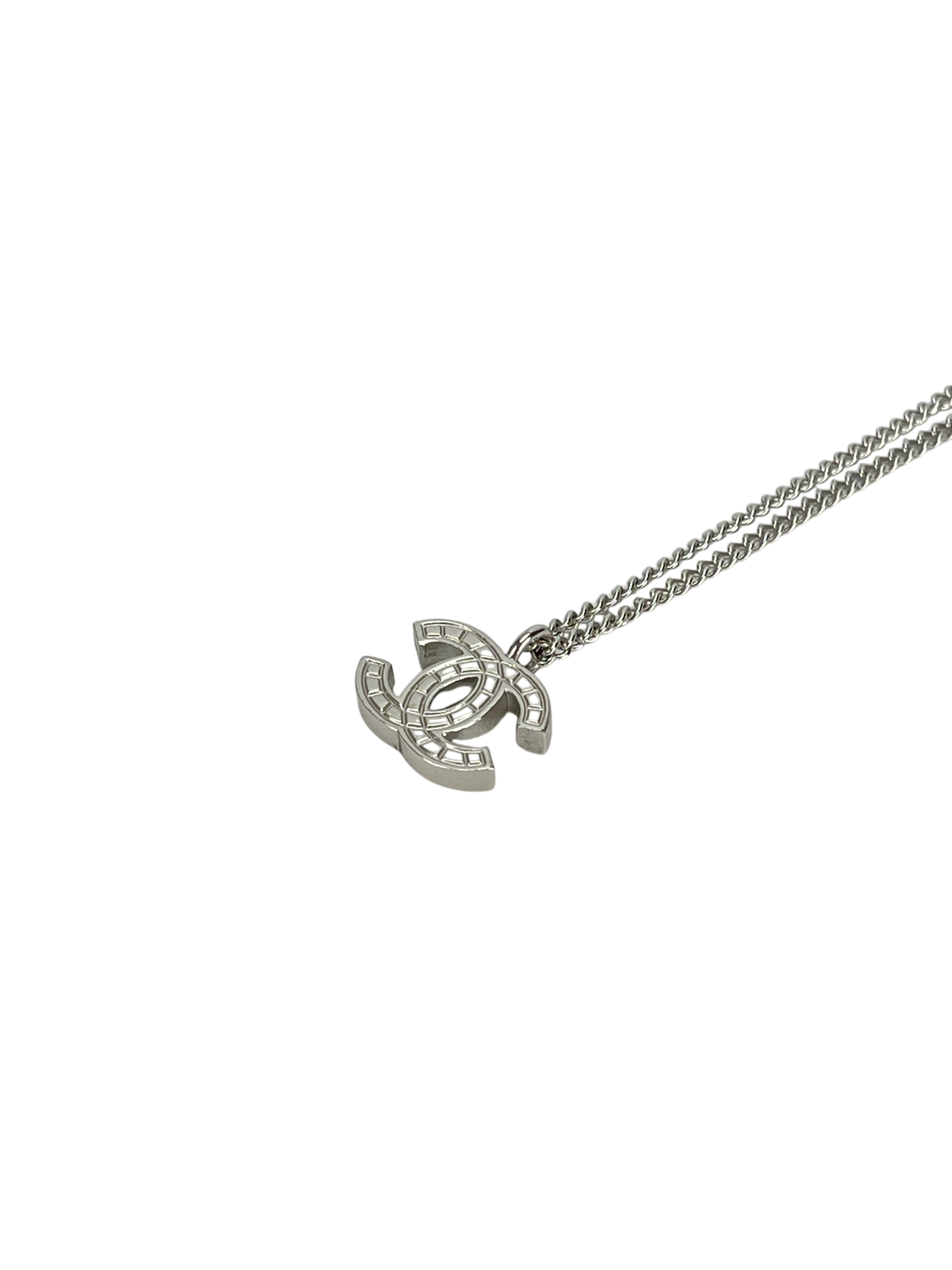 CHANEL - 06V Sliver CC logo Crystal Necklace 