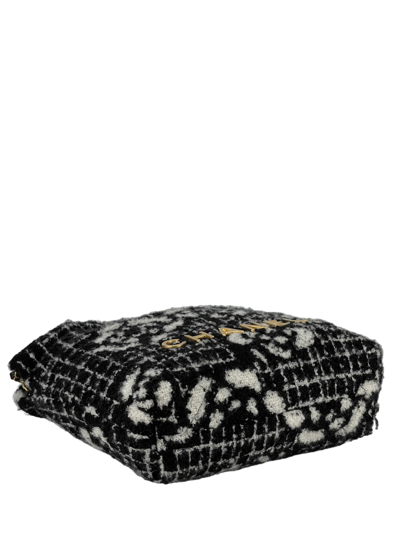 CHANEL - Tweed Camellia Mini 22 Bag