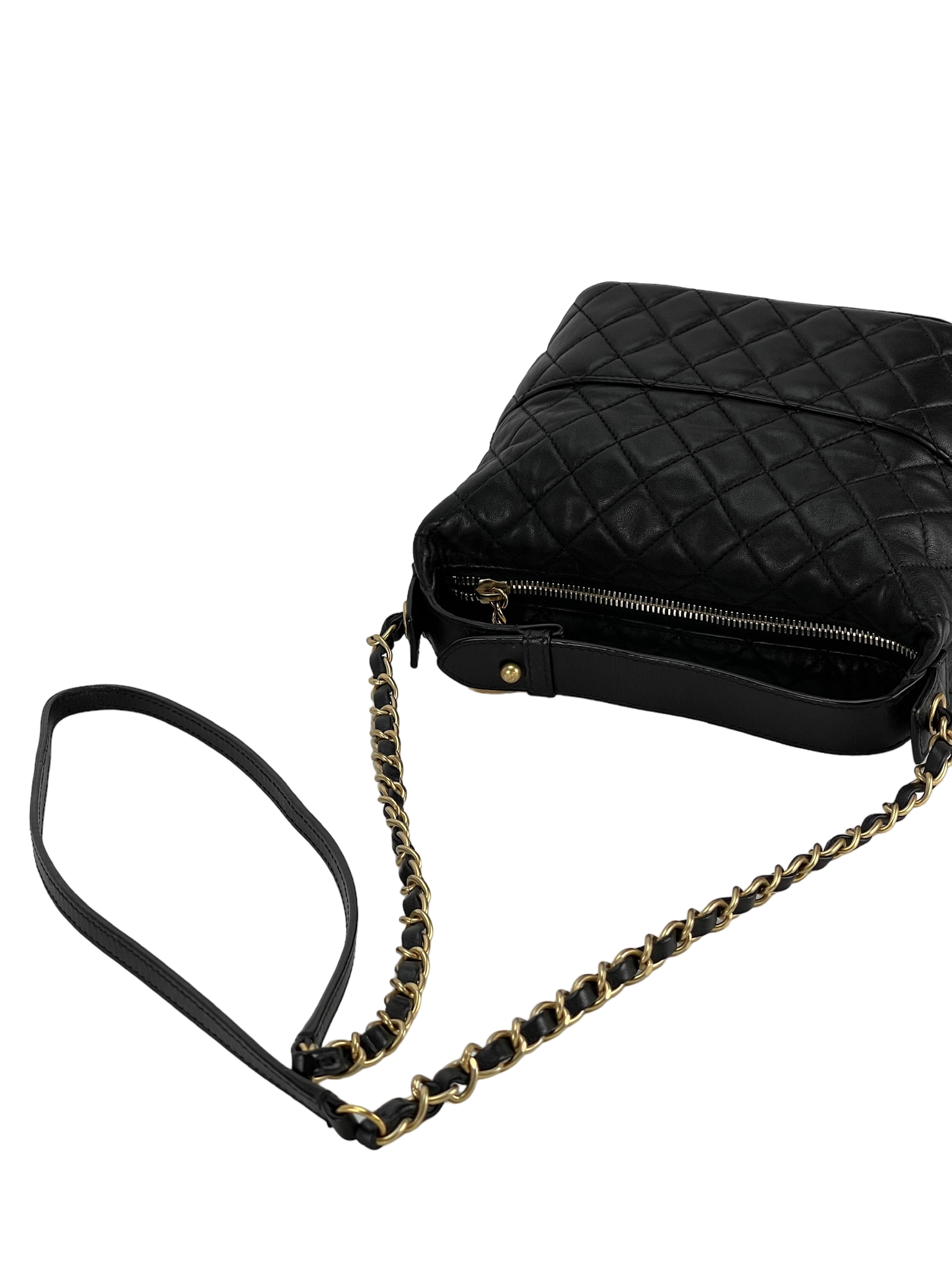 CHANEL - Black Quilted lambskin Authentic Bag