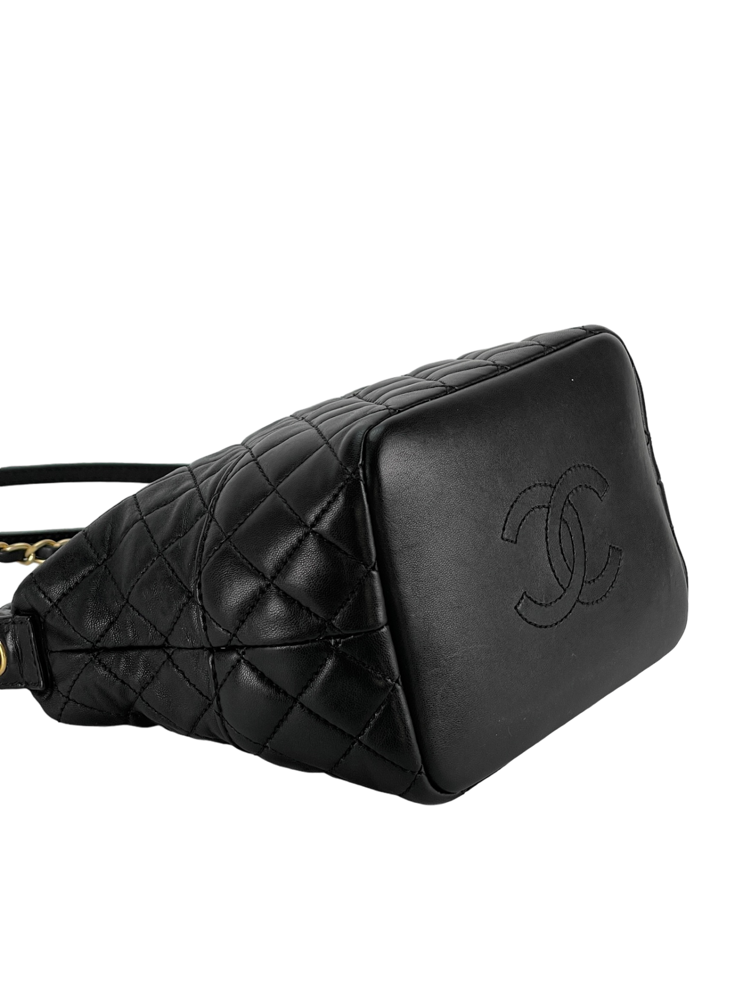CHANEL - Black Quilted lambskin Authentic Bag