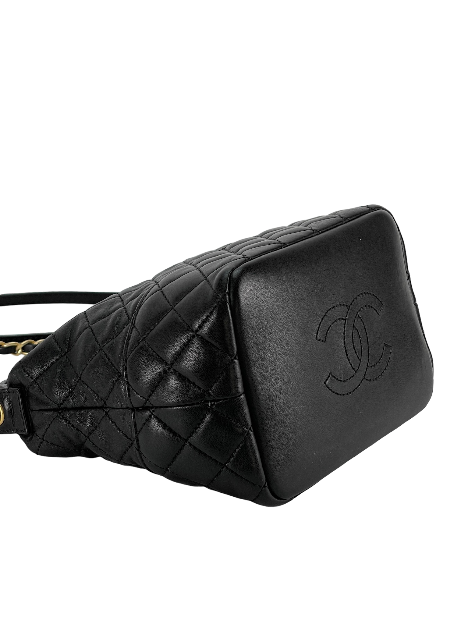 CHANEL - Black Quilted lambskin Authentic Bag