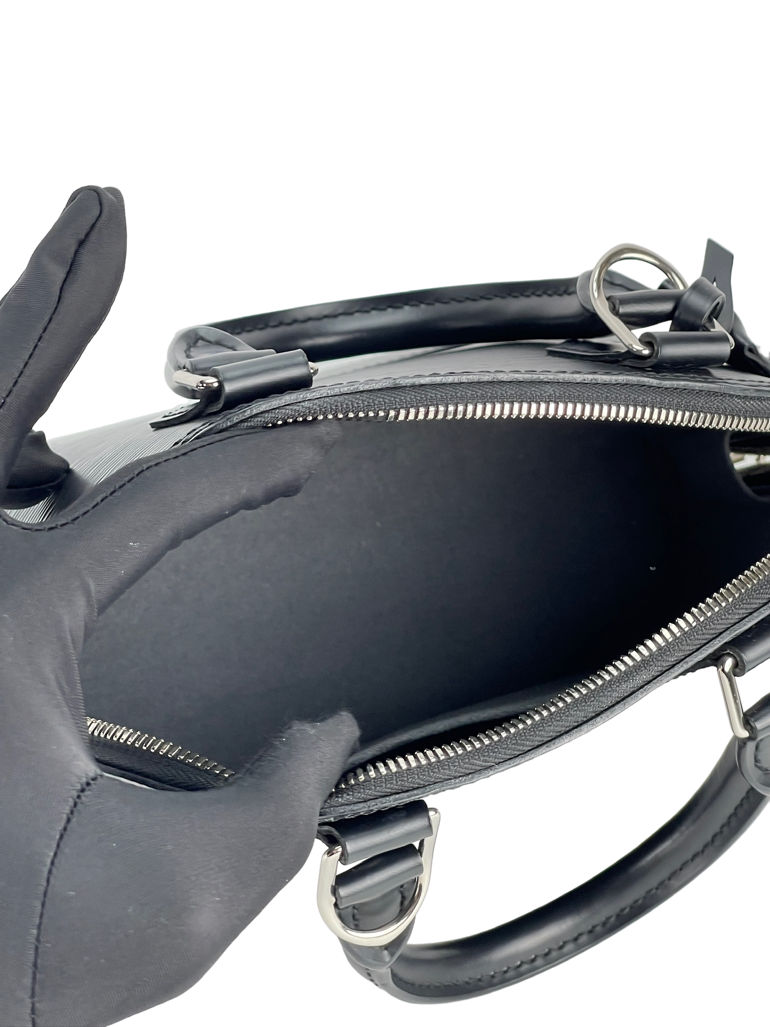 LOUIS VUITTON - Black Epi Alma PM Hand Bag
