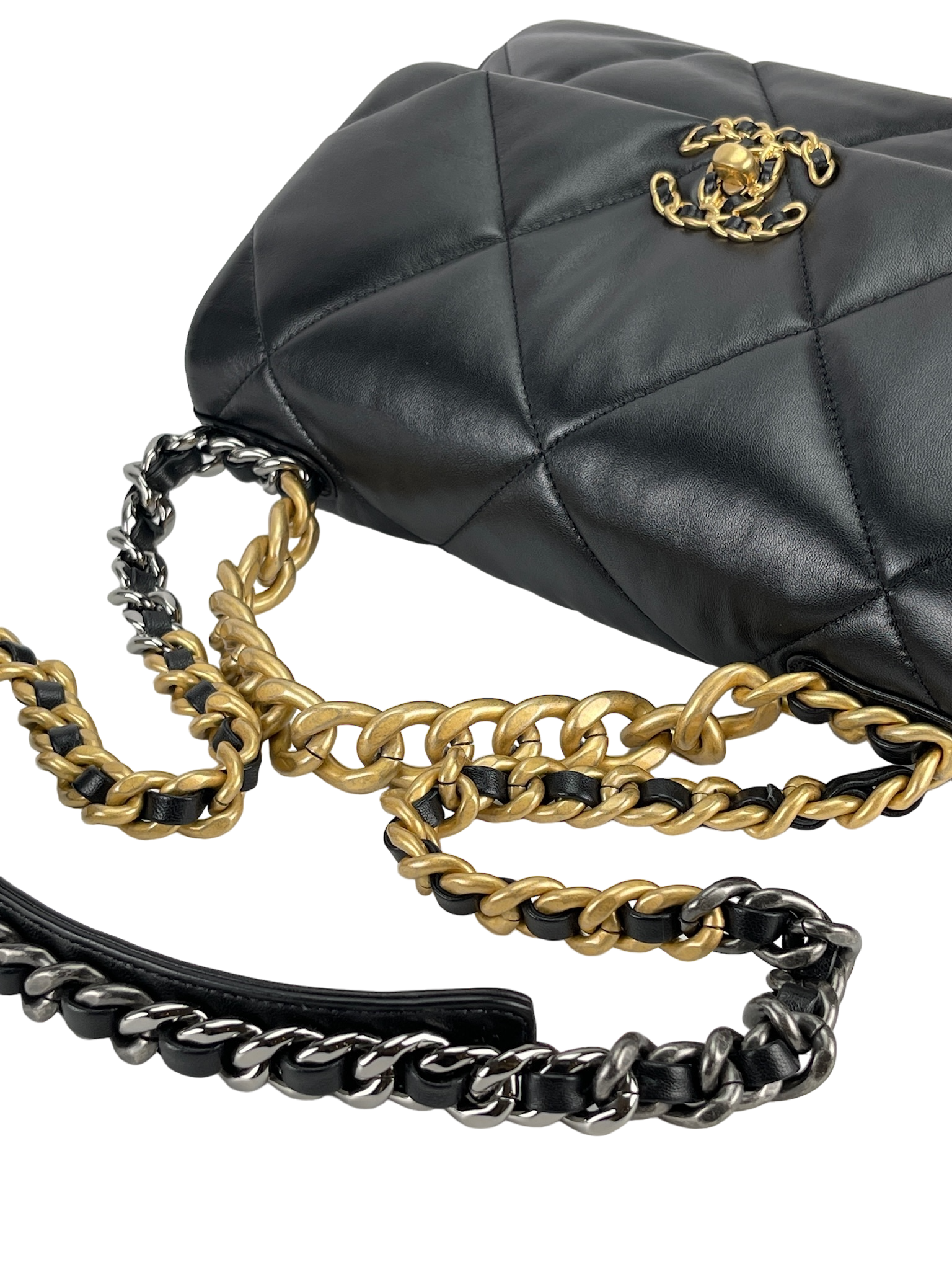 CHANEL - Black Calfskin 19 Bag