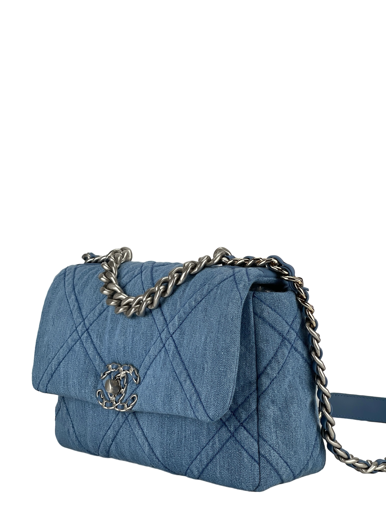 CHANEL - 22P Denim Sliver 19 Bag