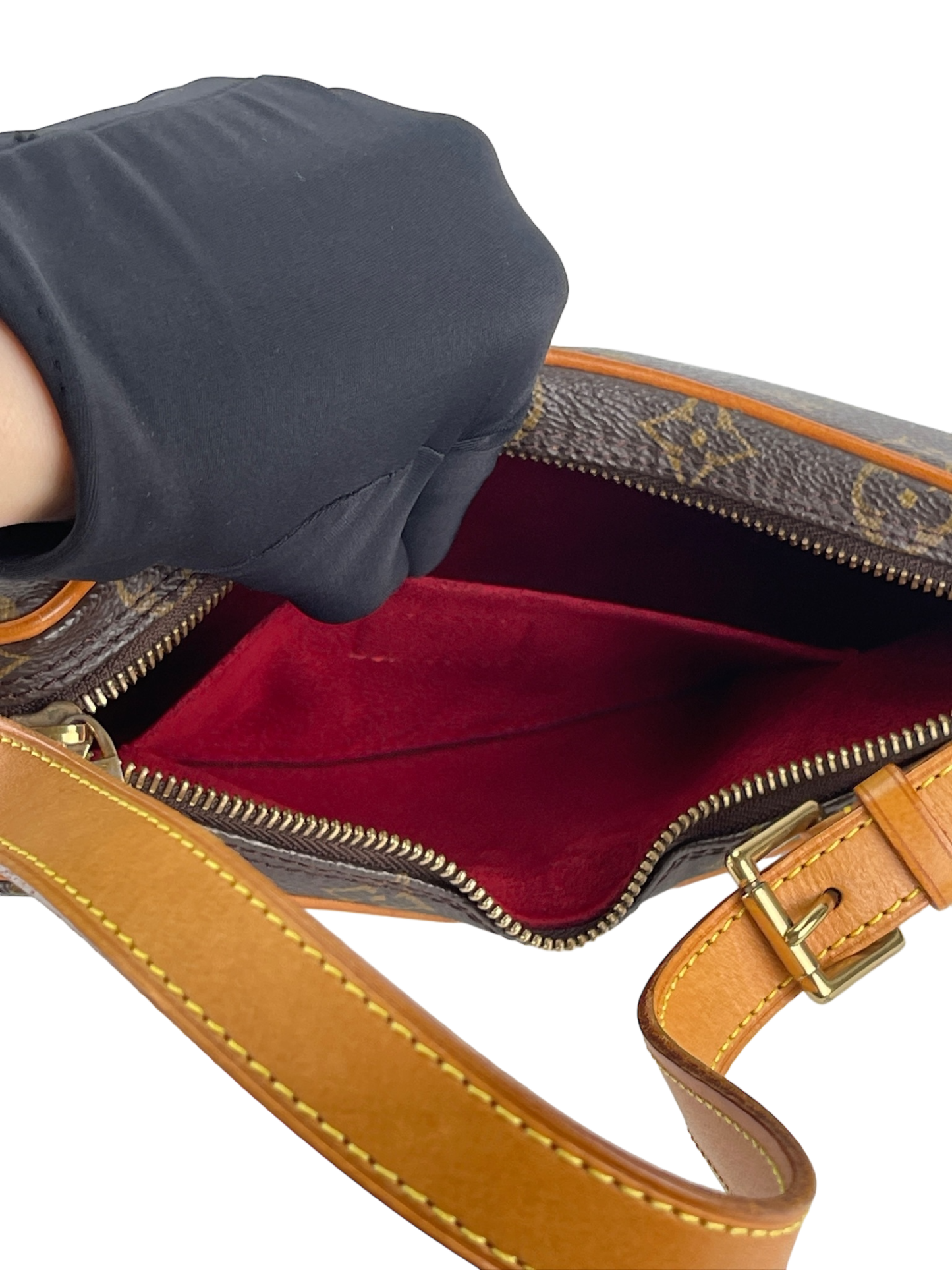 LOUIS VUITTON - Monogram Pochette Croissant PM
