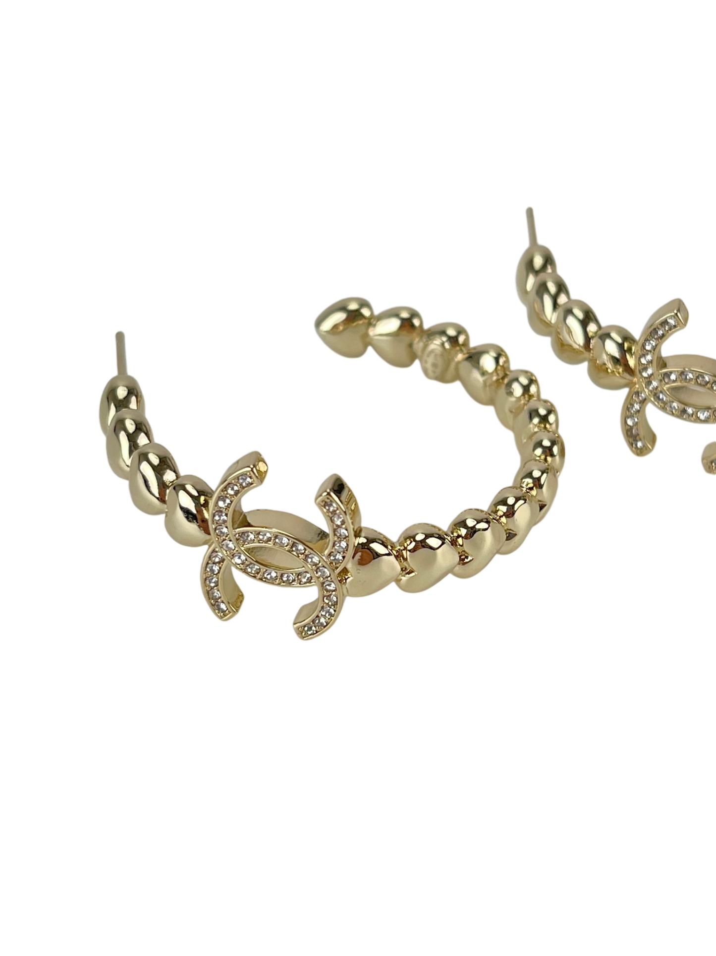 CHANEL - 23P Gold Heart Mark Circle Earrings