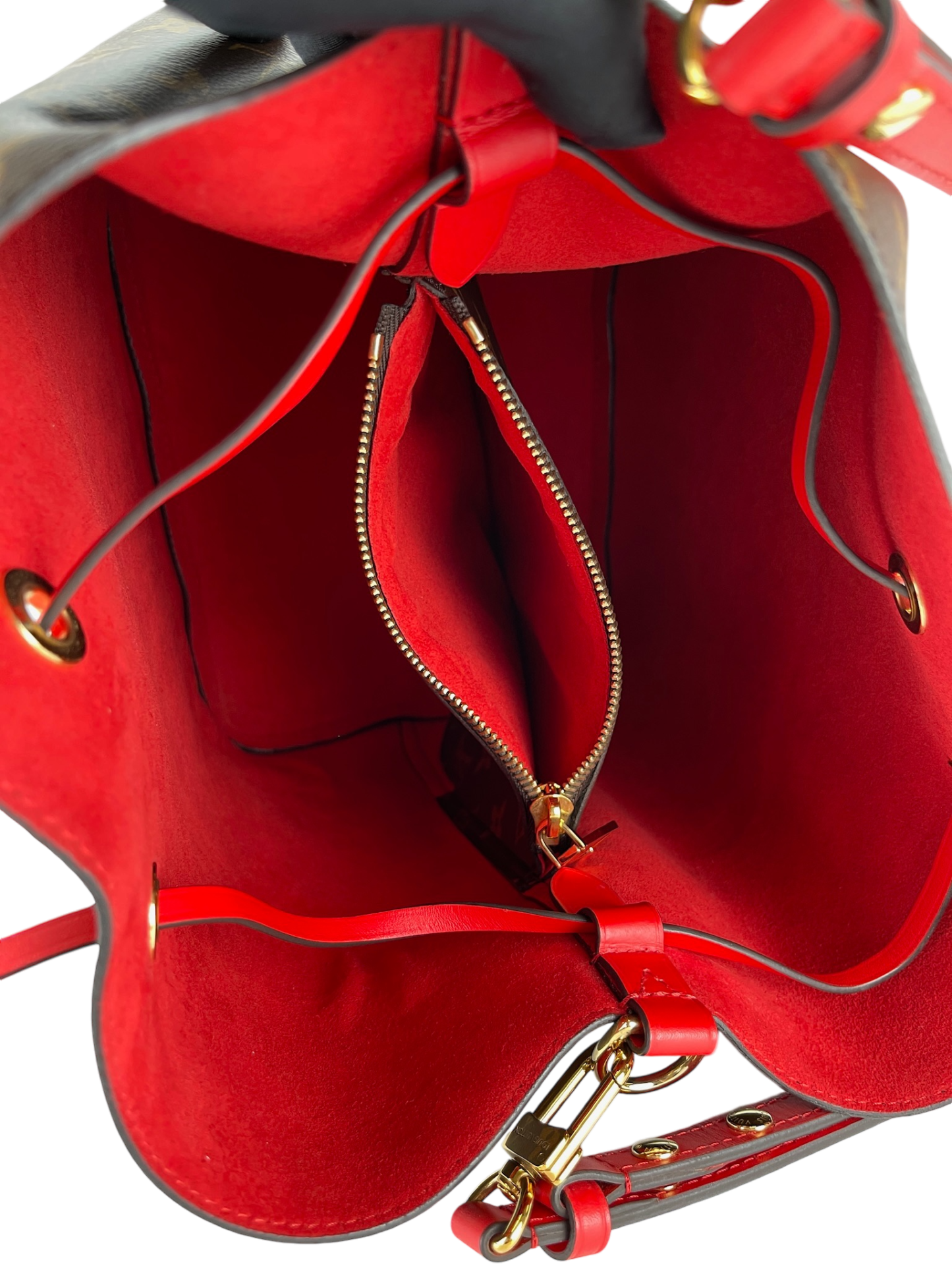 LOUIS VUITTON - Red Neo Bucket MM Shoulder Bag