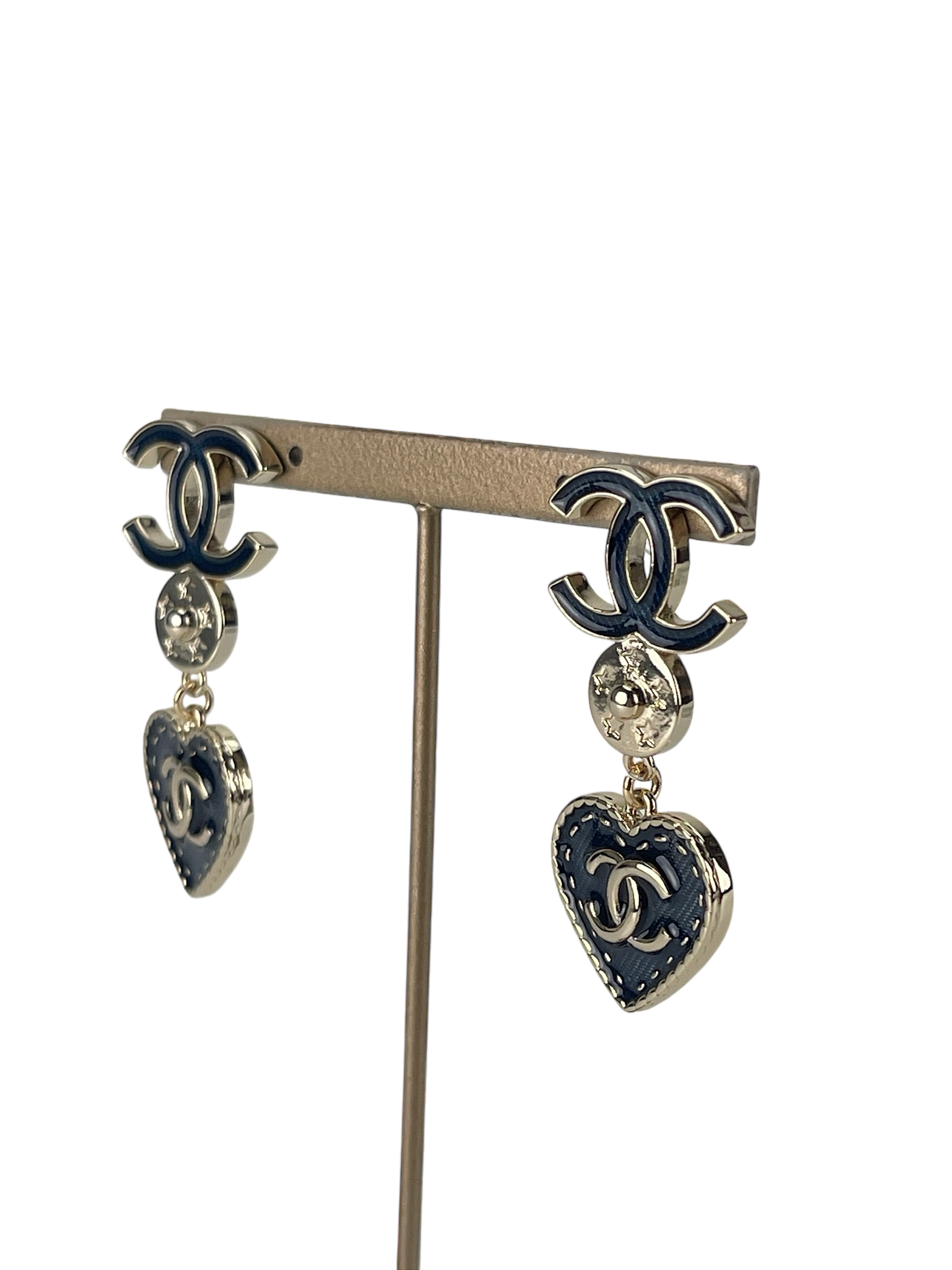 CHANEL チェーンデニム ピアス をご覧頂きまして 【公式通販】
