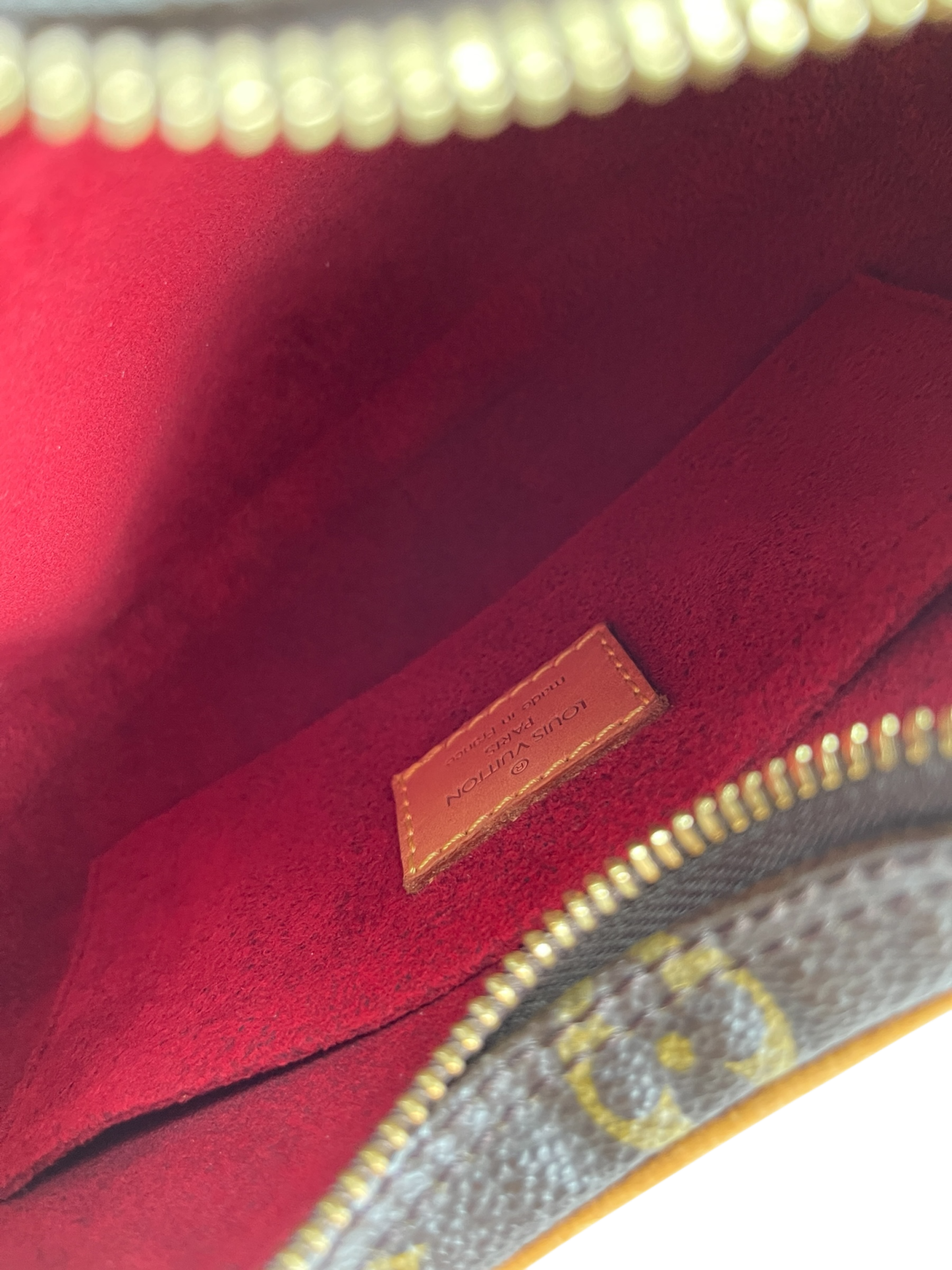 LOUIS VUITTON - Monogram Pochette Croissant PM
