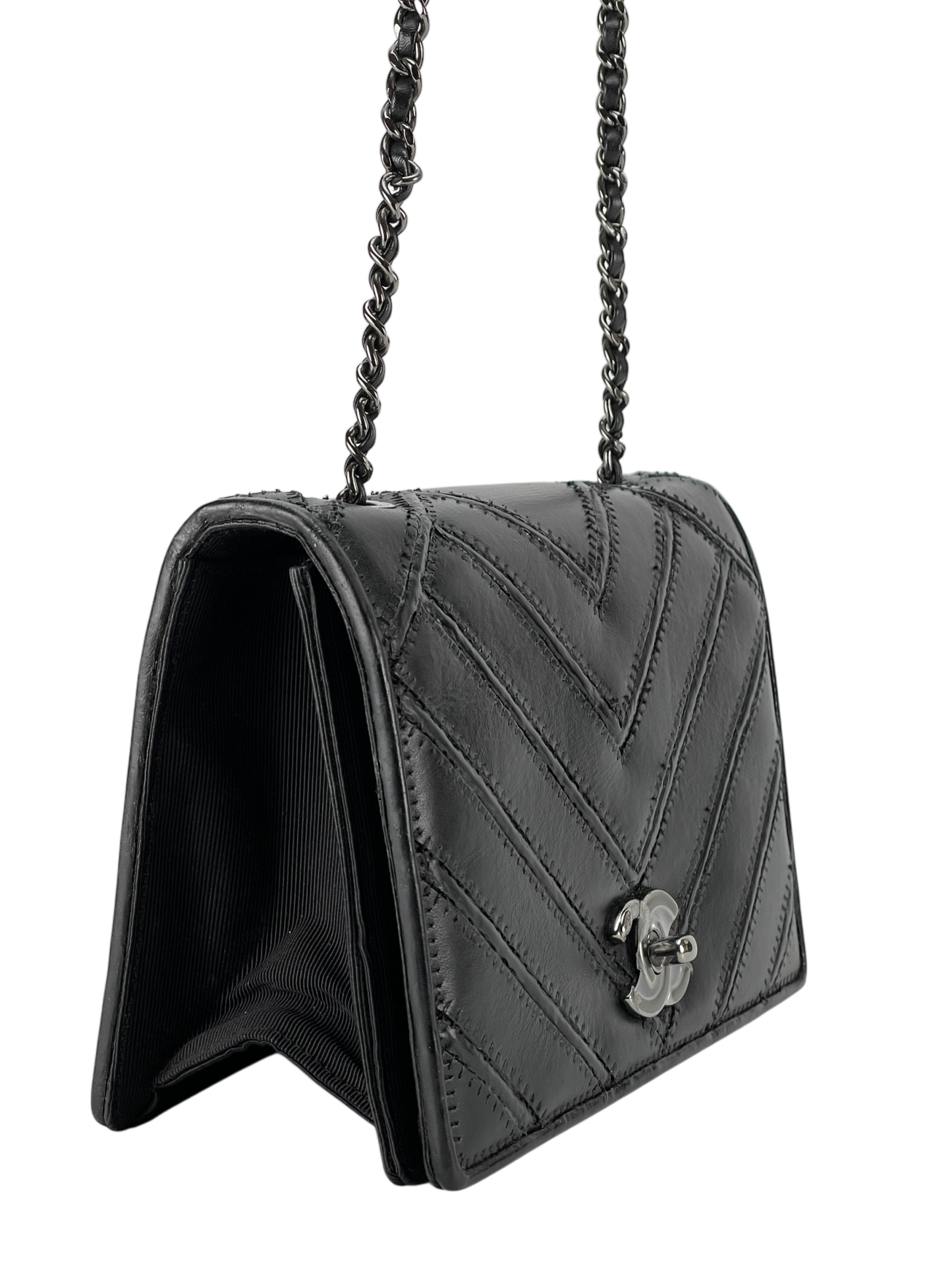 CHANEL - Surpique Chevron Flap Black Calfskin