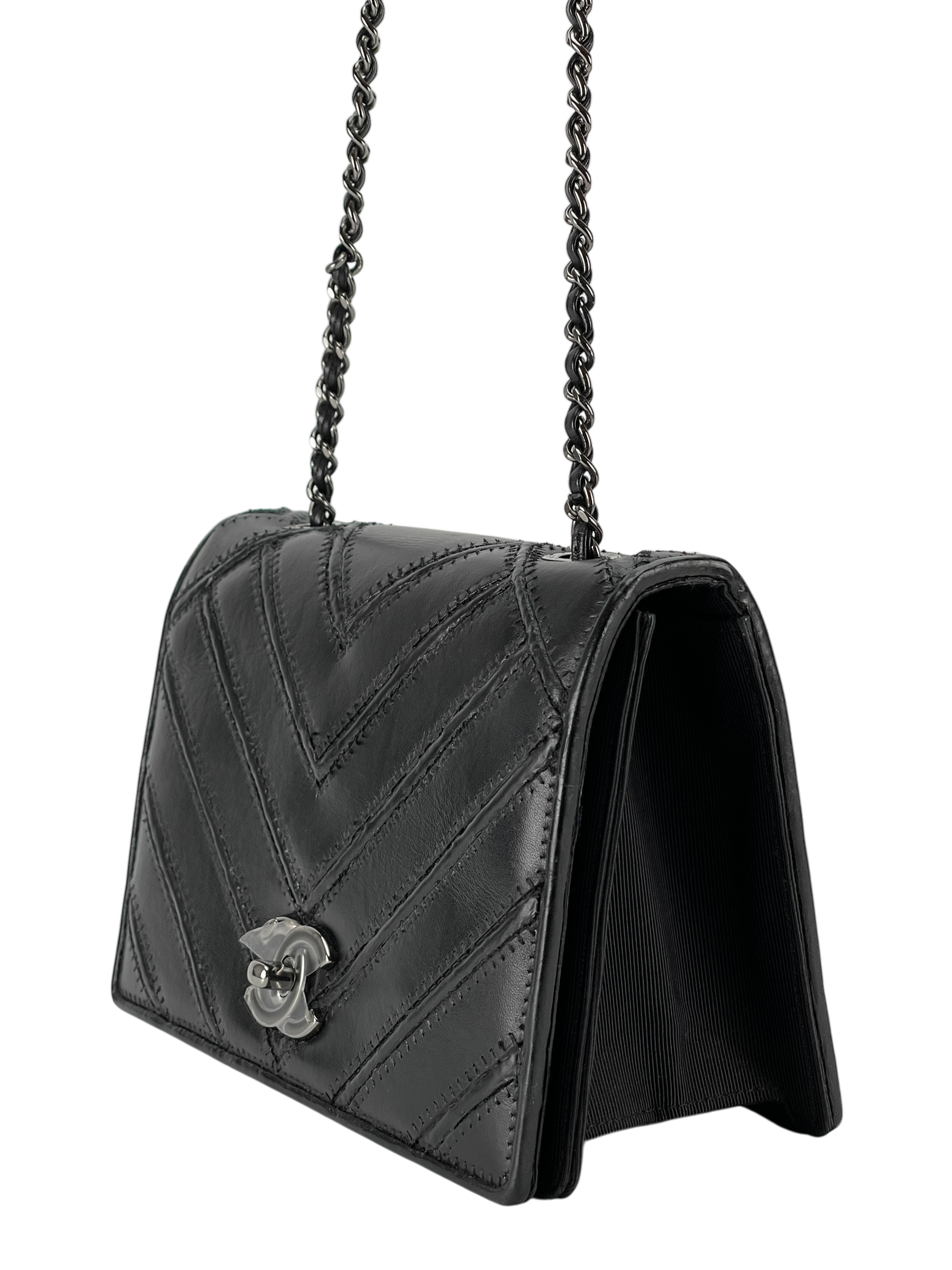 CHANEL - Surpique Chevron Flap Black Calfskin